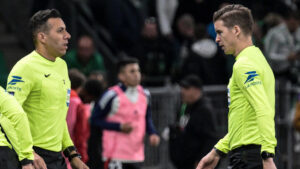 Trận đấu khép lại với chiến thắng 2-1 cho Saint-Etienne